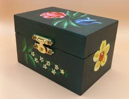 Small jewellery box, Bauernmalerei, Austrian painting, dark green Small jewellery box, Bauernmalerei, Austrian painting, dark green